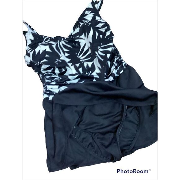 Vintage White Stag Skirted Swimsuit 16/18 - Picture 7 of 9